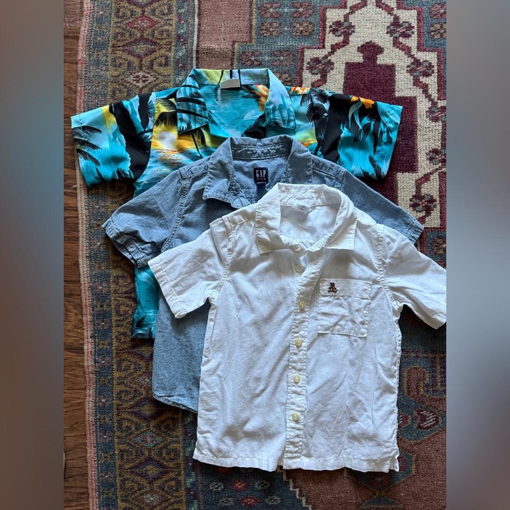 Lot of 3 button down shirts - 4T Gap